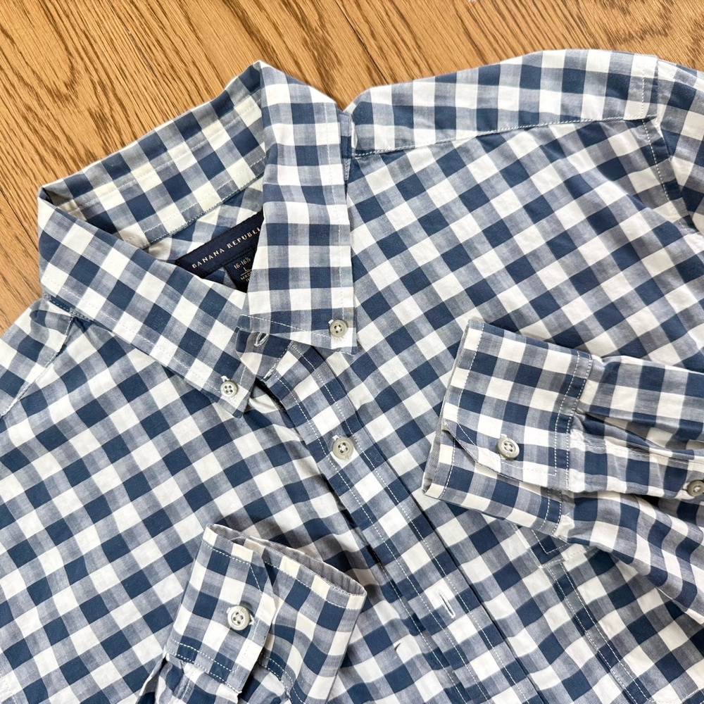 Banana Republic Blue and White Checkered Shirt